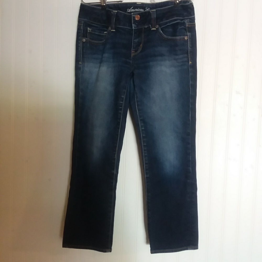 AMERICAN EAGLE stretch regular capri style pants. Size 4.